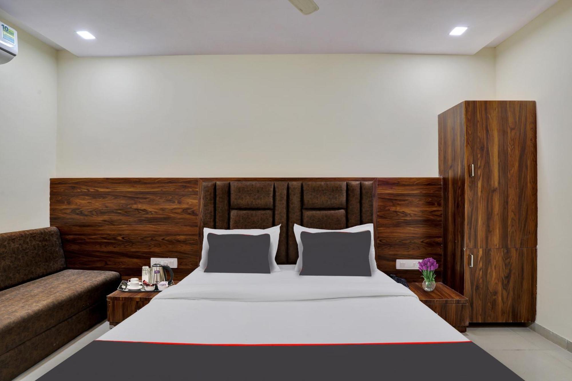Hotel O Neelkamal Αχμπανταμπάντ Εξωτερικό φωτογραφία